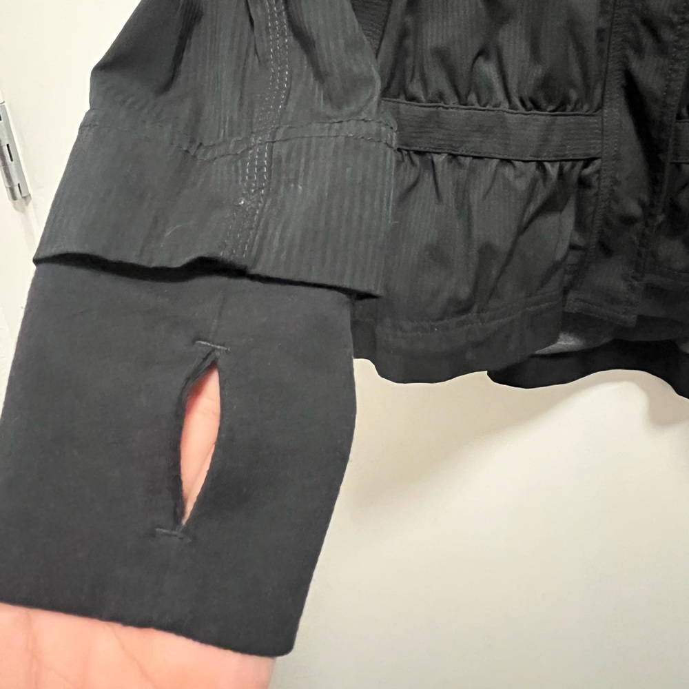 RARE FIND!!! Lululemon Jacket - Picture 5 of 13